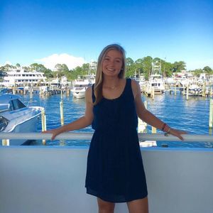 Meet your Posher, Carley